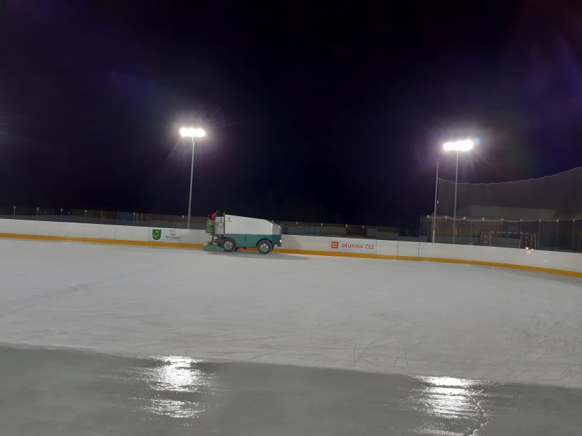 Ice hockey stadium Rouchovany
